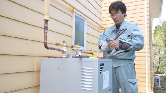 沖縄育ちのおとぼけオヤジ、金城勝が一生懸命工事しています!