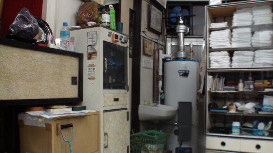 東京都墨田区の石井理容舗様 新しく設置した貯湯湯沸し器S-160R