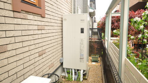 R様邸にてご愛用されていた電気温水器