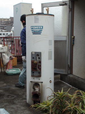 19年間ご愛用された小型ガスボイラーGS-150SSの画像です。